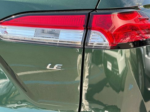 Used 2025 Toyota Corolla Cross LE FWD image 24