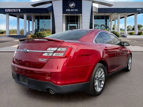 Used 2019 Ford Taurus Limited FWD image 3