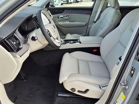 New 2026 Volvo XC90 B6 Ultra image 13