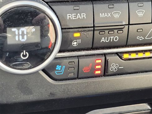 Used 2021 Ford Expedition Max Limited image 28