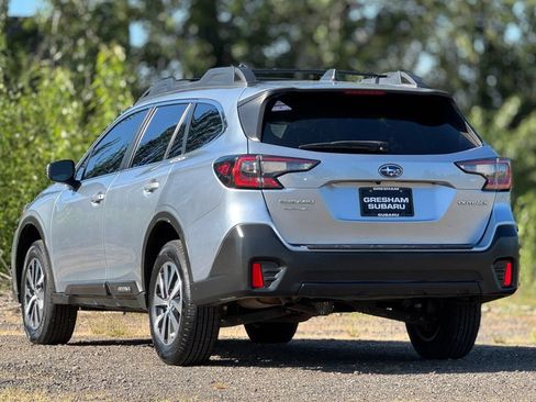 Certified 2022 Subaru Outback Premium AWD/4WD image 5