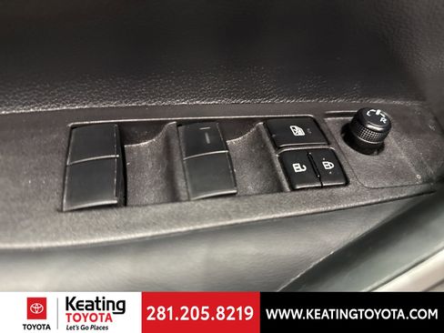 Certified 2025 Toyota Corolla SE image 14