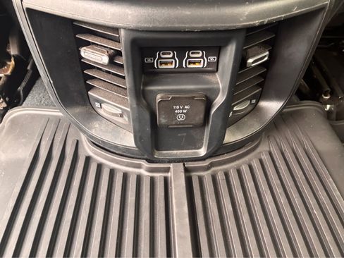 Used 2022 RAM 3500 Laramie image 17