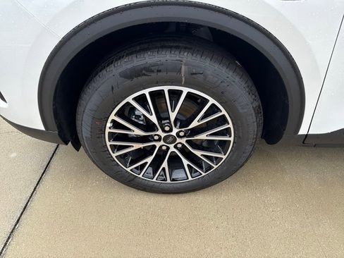 New 2025 Ford Escape SE w/ PHEV Premium Package image 11