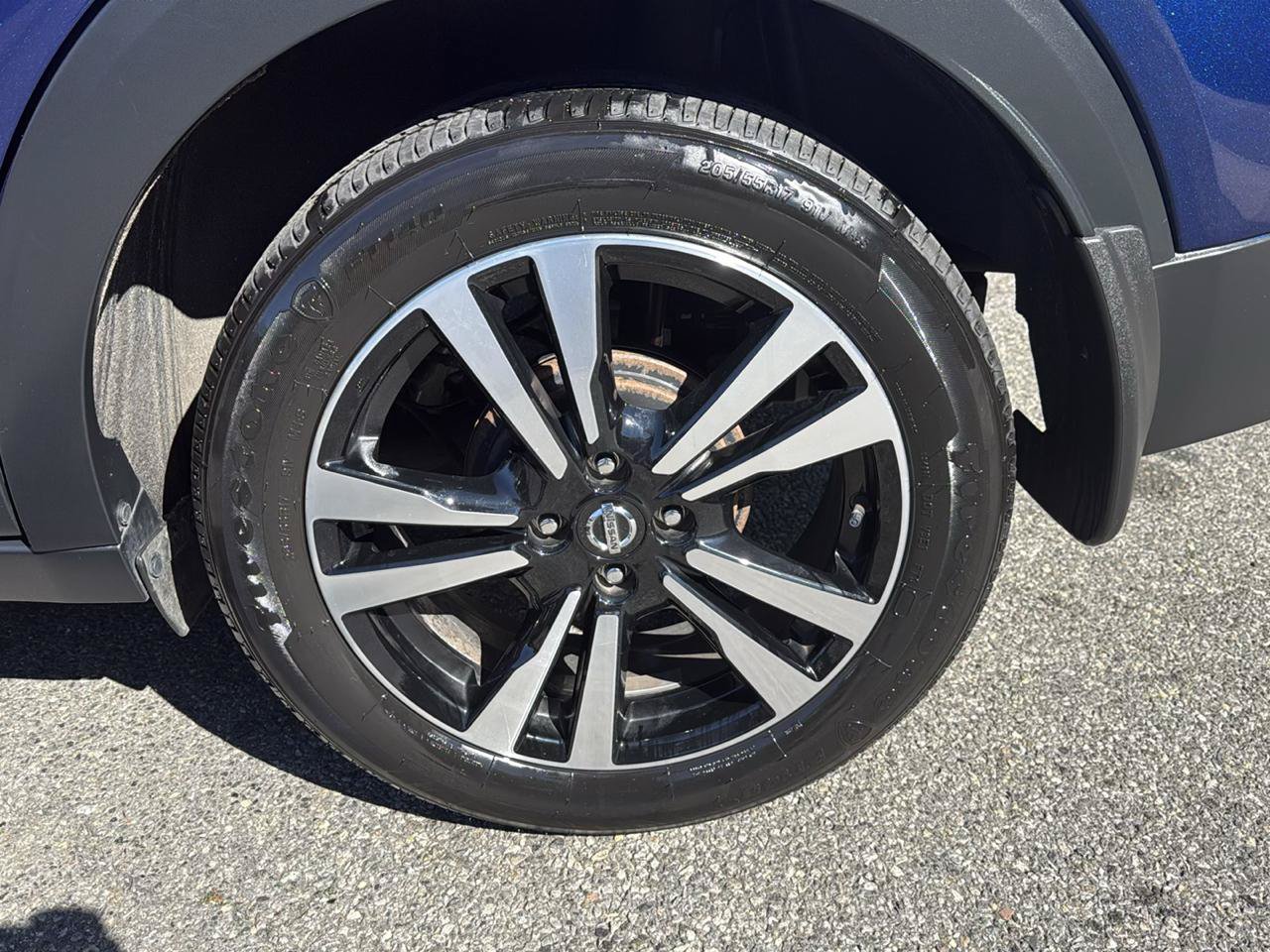 Used 2019 Nissan Kicks SR w/ SR Premium Package FWD image 25