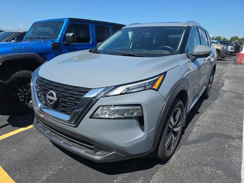 Certified 2023 Nissan Rogue SL w/ SL Premium Package AWD/4WD image 3