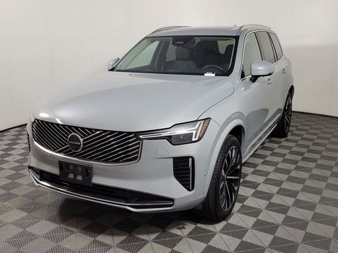 Used 2025 Volvo XC90 B6 Plus AWD/4WD image 3