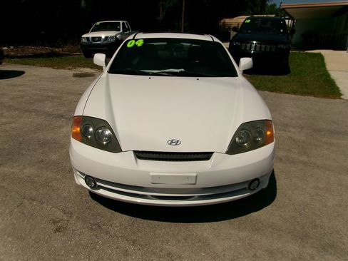 Used 2004 Hyundai Tiburon GT FWD image 3