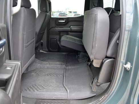 Used 2025 Chevrolet Silverado 1500 Custom Trail Boss w/ Dark Appearance Package AWD/4WD image 31