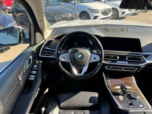 Used 2020 BMW X7 xDrive40i w/ Cold Weather Package image 9