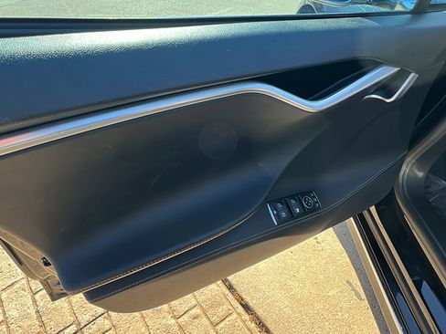 Used 2013 Tesla Model S Performance image 14