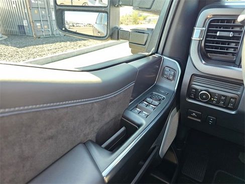 New 2026 Ford F250 Platinum w/ Tremor Off-Road Package image 28