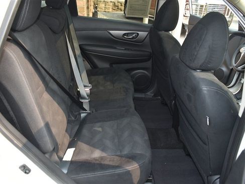 Used 2015 Nissan Rogue SV w/ SV Premium Package AWD/4WD image 28