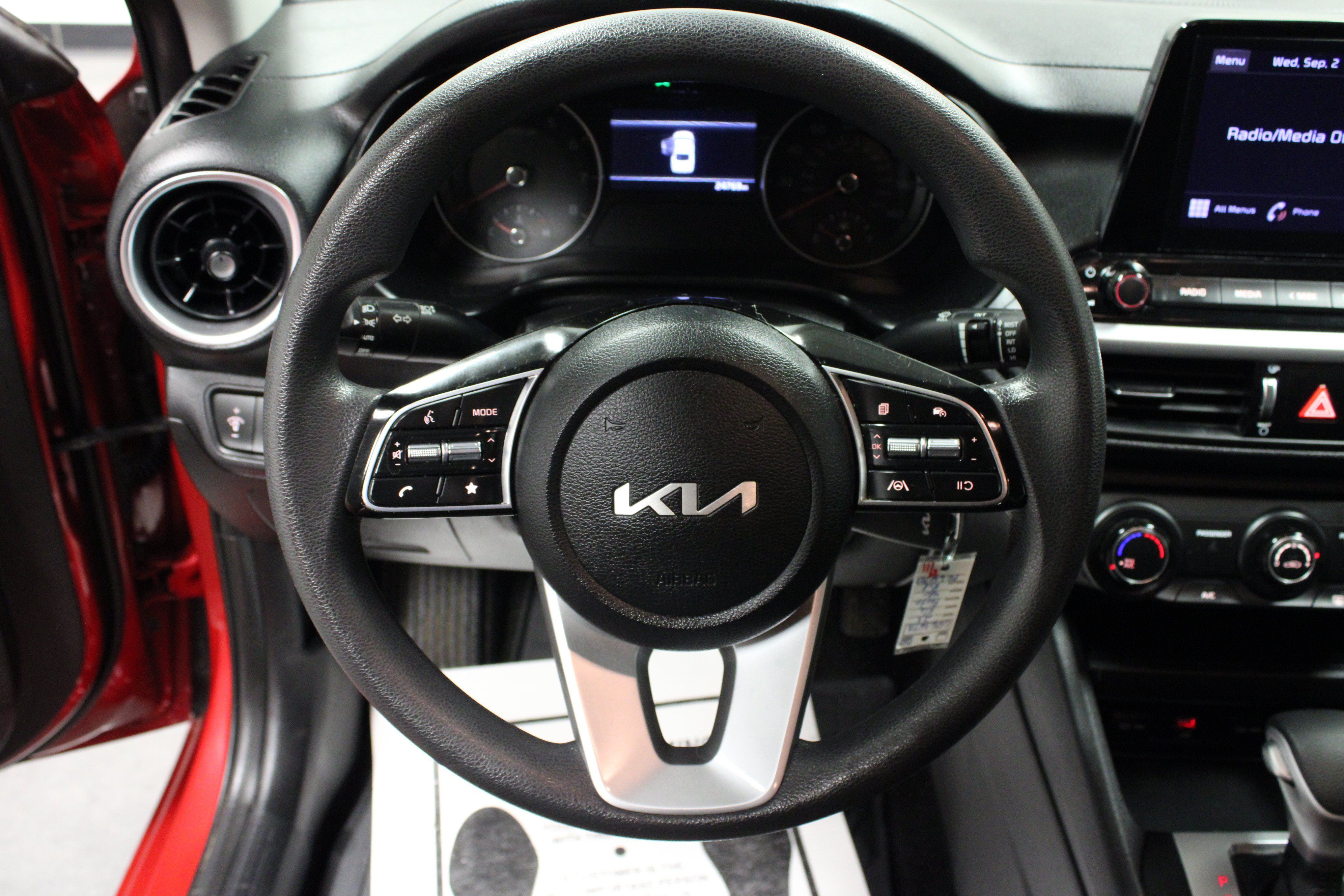 Used 2023 Kia Forte LXS w/ LXS Technology Package FWD image 16