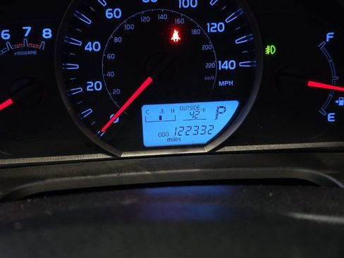 Used 2015 Toyota RAV4 XLE image 3