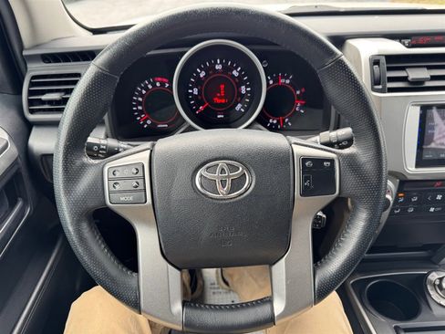 Used 2011 Toyota 4Runner Limited image 11