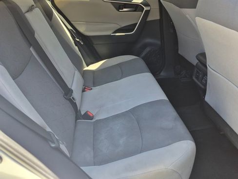Used 2019 Toyota RAV4 XLE w/ Convenience Package image 17