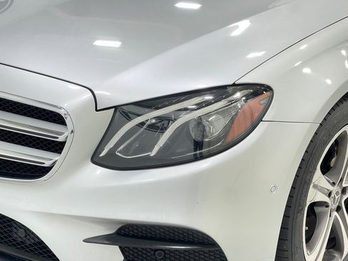 Used 2018 Mercedes-Benz E 300 4MATIC image 35