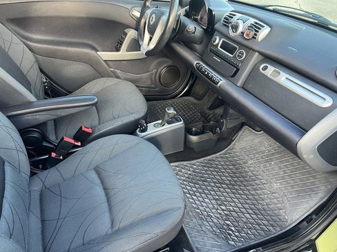 Used 2012 smart fortwo pure image 11