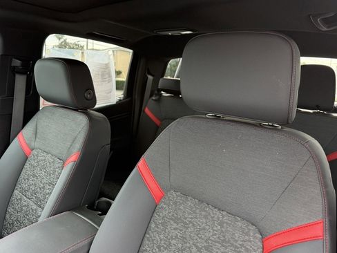 Used 2023 Chevrolet Colorado Z71 w/ Z71 Convenience Package 2 image 19