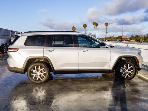 Used 2024 Jeep Grand Cherokee L Limited w/ Luxury Tech Group II image 13