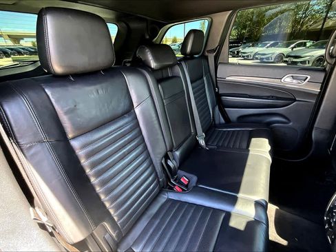 Used 2018 Jeep Grand Cherokee Limited image 19