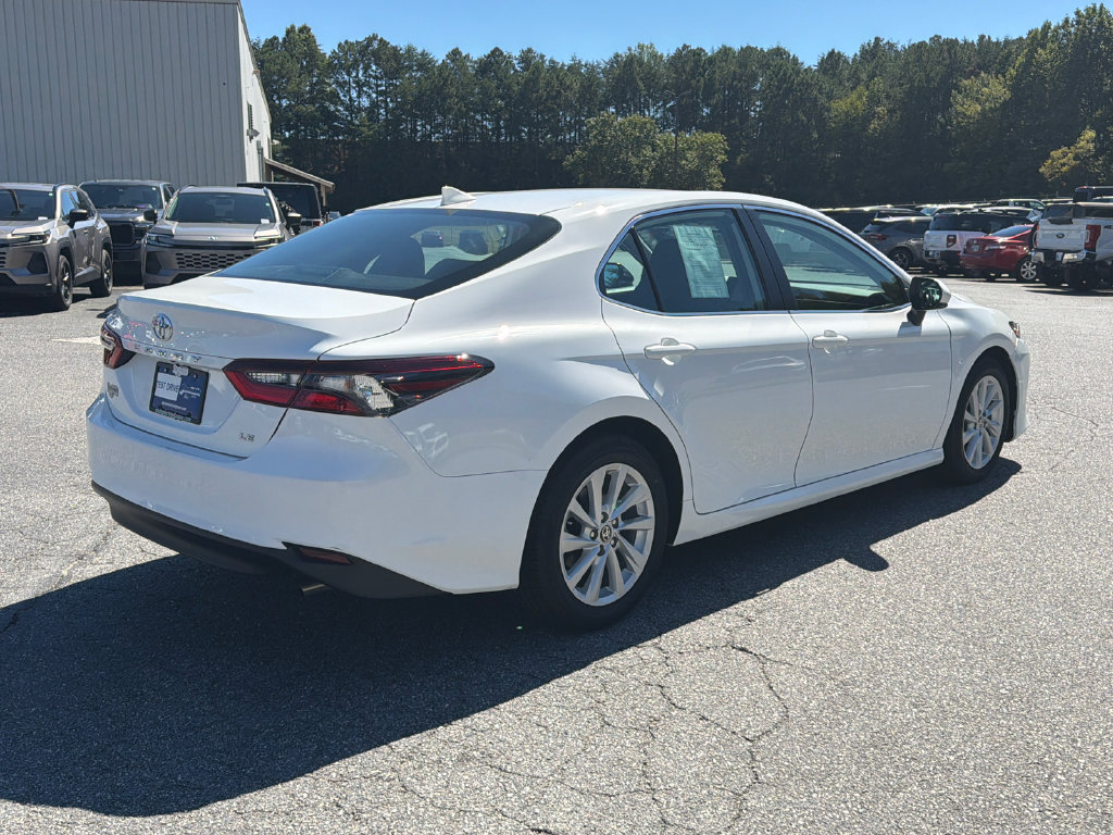 Used 2024 Toyota Camry LE FWD image 7