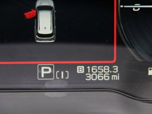 Used 2025 Subaru Forester Premium AWD/4WD image 24