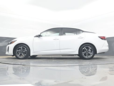 Used 2025 Nissan Sentra SV w/ All-Weather Package image 25