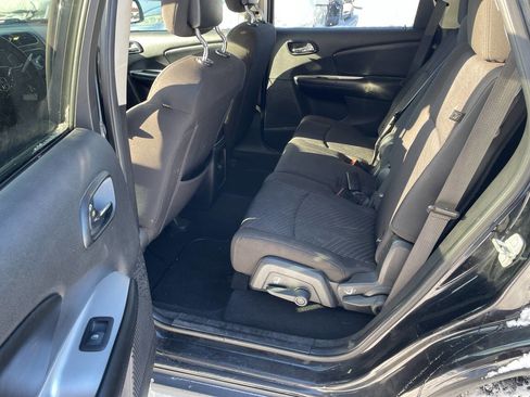 Used 2018 Dodge Journey SE image 13