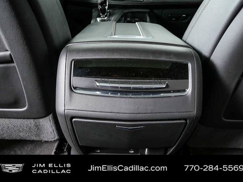Used 2024 Cadillac Escalade ESV Sport image 20