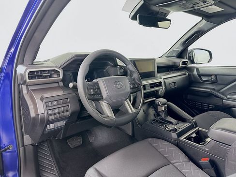 Used 2025 Toyota Tacoma SR5 image 9