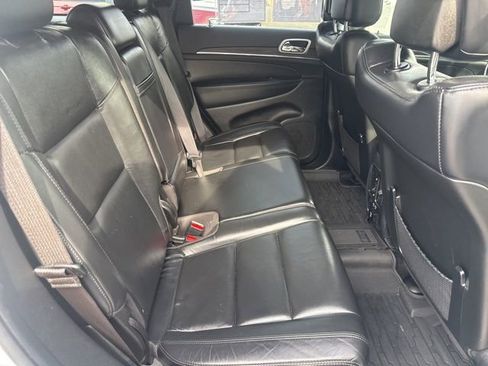 Used 2022 Jeep Grand Cherokee Limited image 30