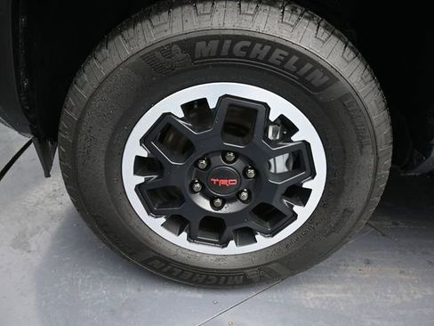 Used 2025 Toyota 4Runner TRD Off-Road image 24