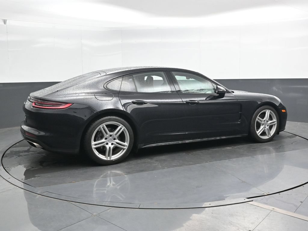 Used 2019 Porsche Panamera image 2