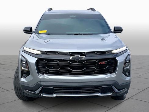 Used 2025 Chevrolet Equinox RS w/ Safety and Technology Package image 3