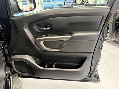 Used 2024 Nissan Titan SV w/ SV Bronze Edition Package image 25