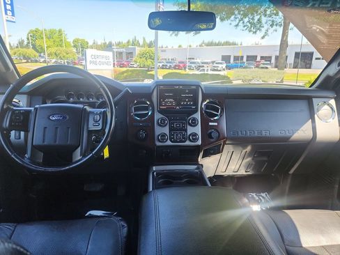 Used 2014 Ford F350 Lariat w/ Lariat Chrome Package AWD/4WD image 5