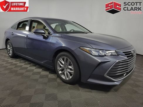 Used 2019 Toyota Avalon XLE w/ Moonroof Package FWD image 1