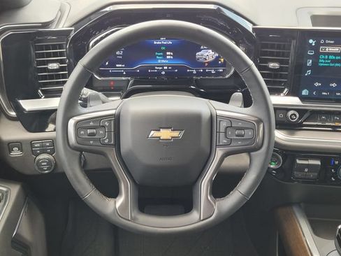 Used 2025 Chevrolet Silverado 1500 High Country AWD/4WD image 11