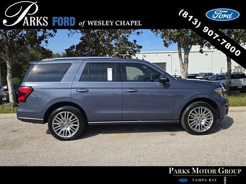 Certified 2023 Ford Expedition Limited image 4