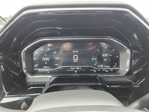 Used 2025 GMC Sierra 1500 Elevation image 34