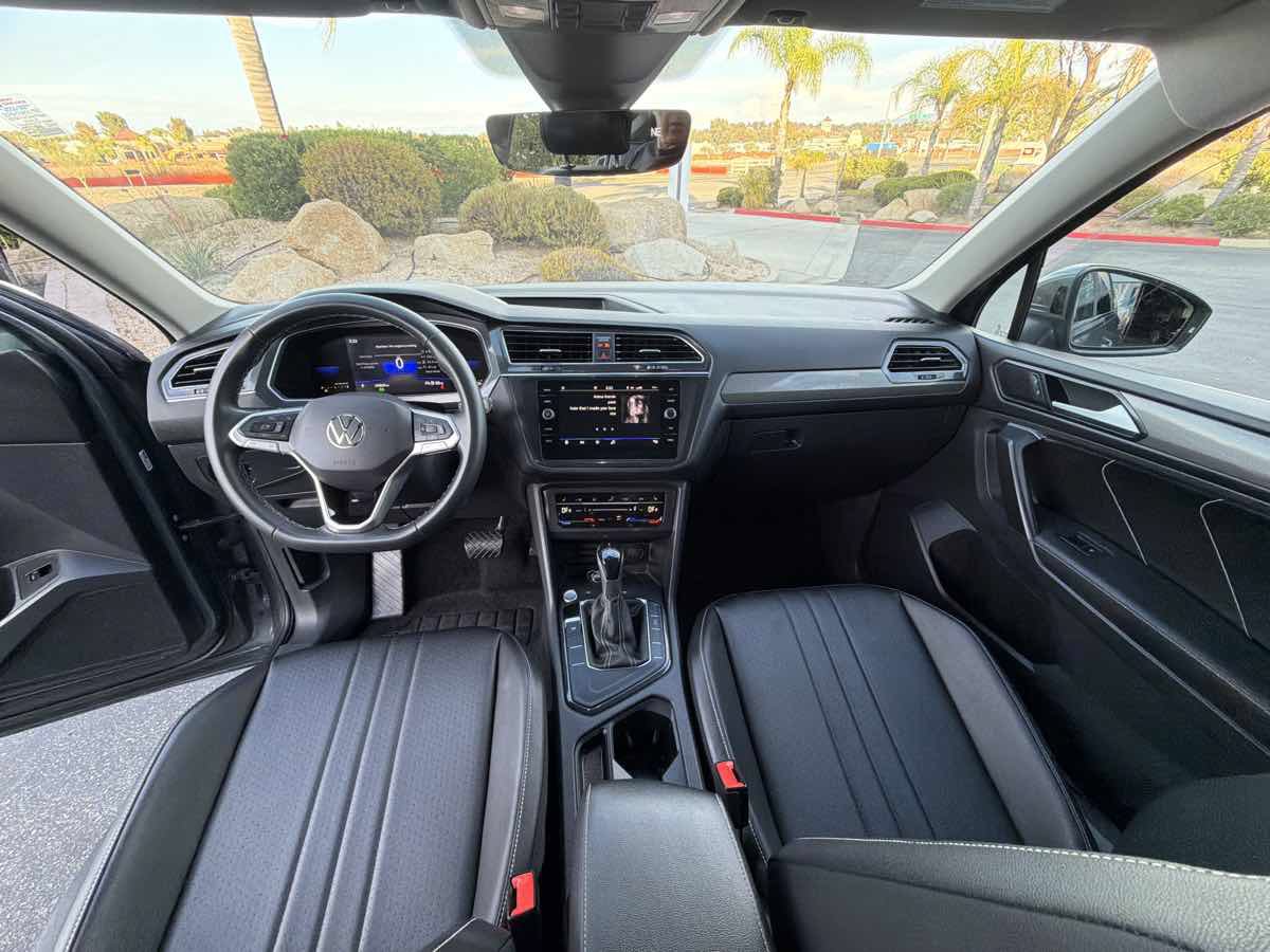 Used 2022 Volkswagen Tiguan SE FWD image 6