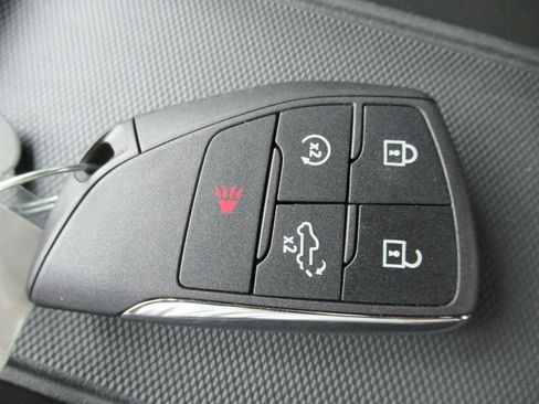 Used 2024 GMC Sierra 1500 Elevation w/ LPO, Elevation Black Package AWD/4WD image 27