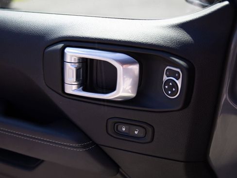 Used 2023 Jeep Wrangler Unlimited Sahara w/ Cold Weather Group AWD/4WD image 19