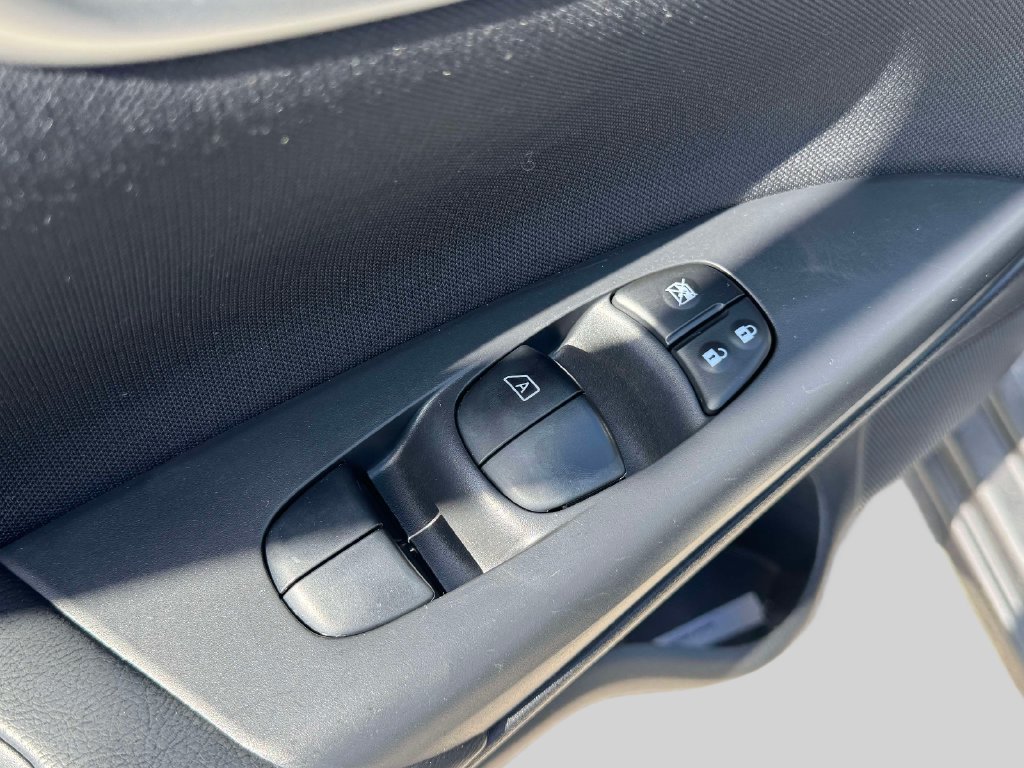 Used 2017 Nissan Sentra SV w/ Style Package FWD image 15