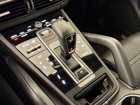 Used 2019 Porsche Cayenne S image 22