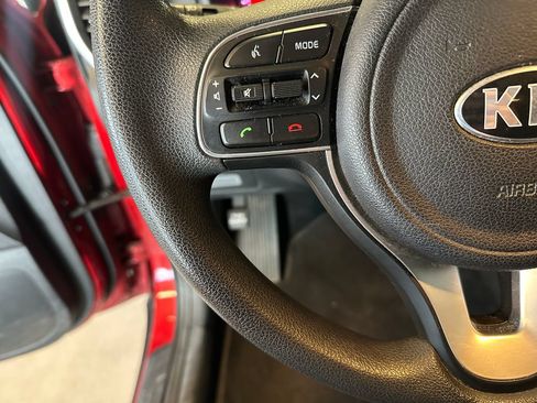 Used 2019 Kia Sportage LX AWD/4WD image 11