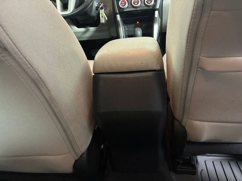 Used 2017 Subaru Forester 2.5i Premium w/ All-Weather Package image 28