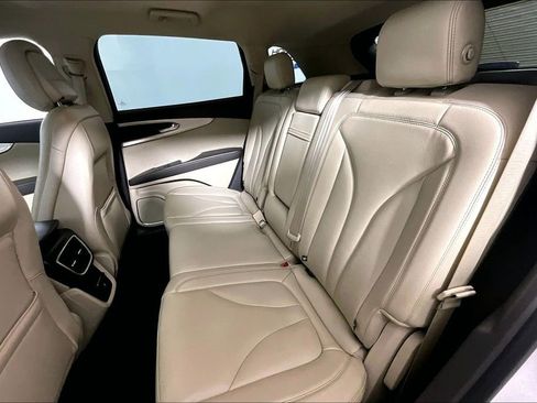 Used 2020 Lincoln Nautilus FWD image 21